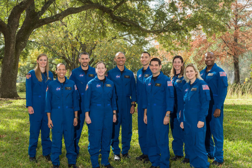 NASA宣布10名新的宇航员候选人，未来目标飞往月球