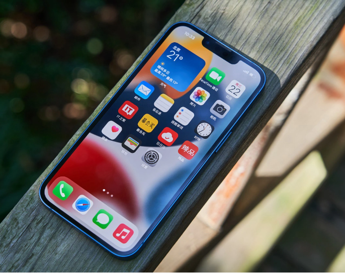 消息称苹果 iPhone 计划 2025 年淘汰博通的 Wi-Fi 和蓝牙芯片，以及高通 5G 基带芯片